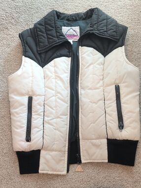Vintage Snuggler Puffer Vest Black And cream